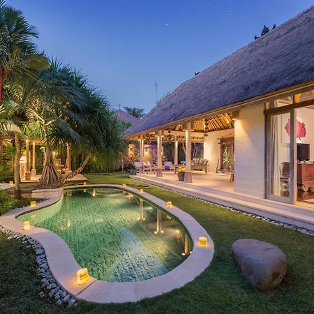 Villa Tirta Naga Bali Seminyak Esterno foto