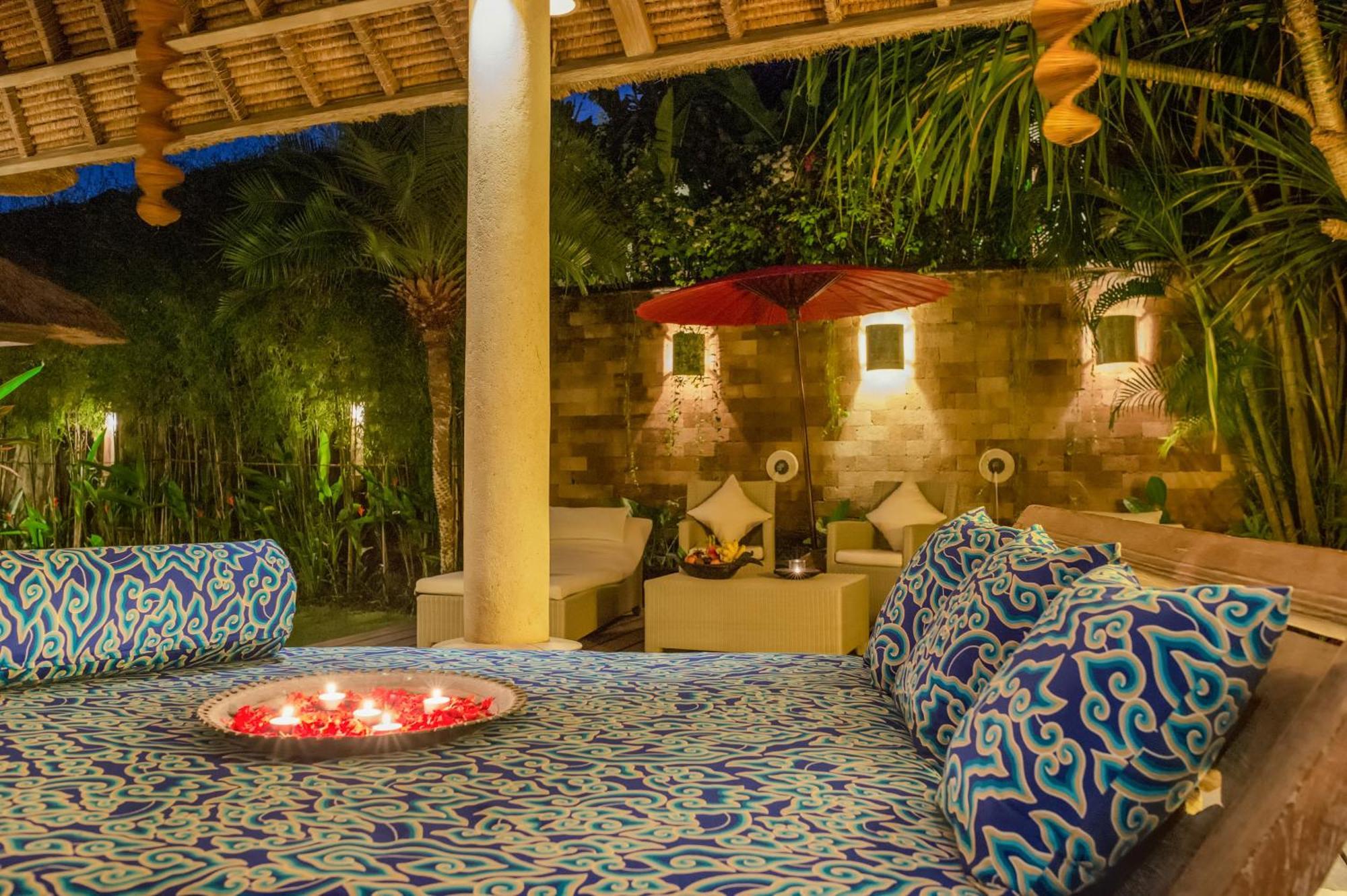 Villa Tirta Naga Bali Seminyak Esterno foto