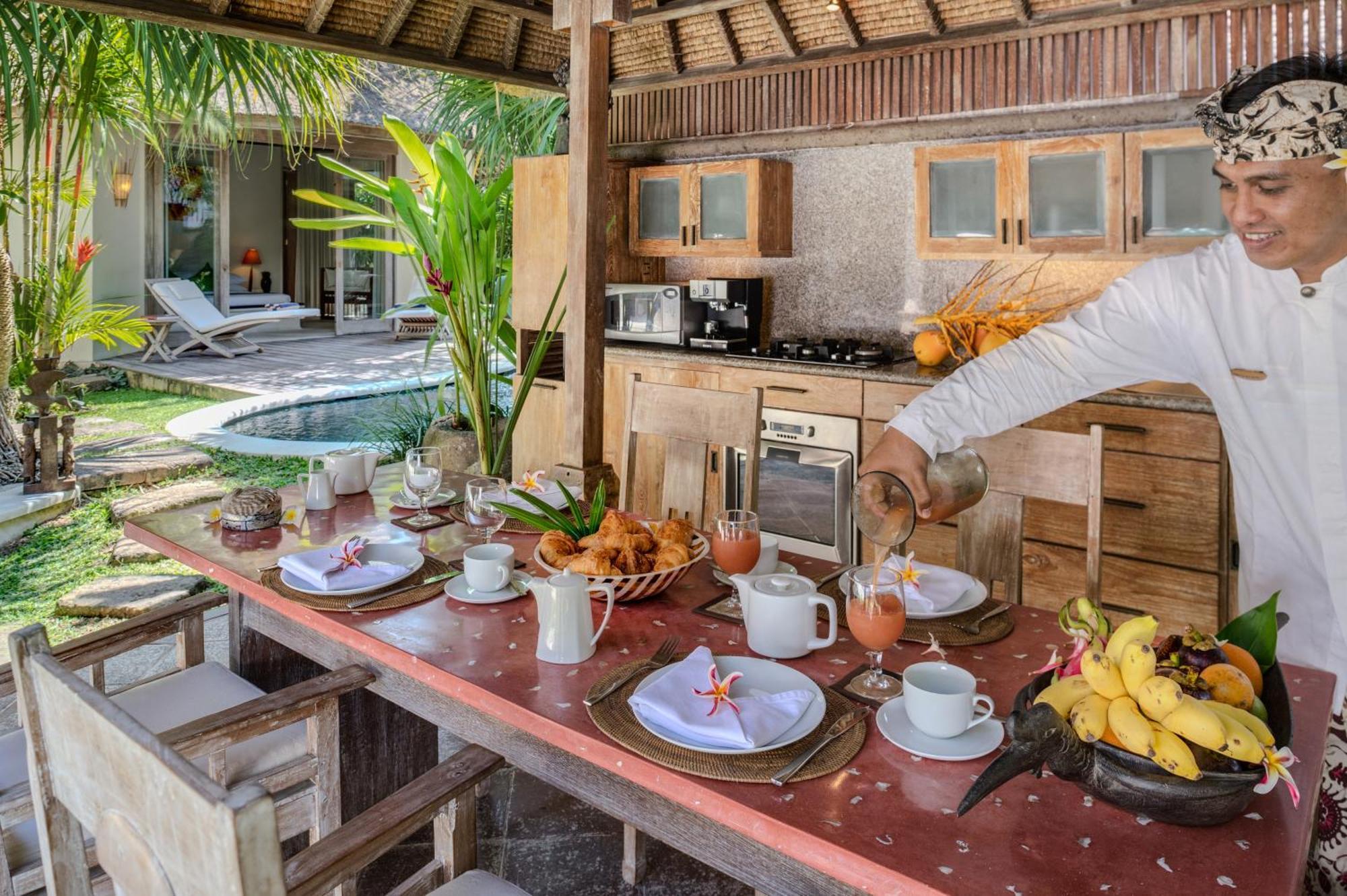Villa Tirta Naga Bali Seminyak Esterno foto